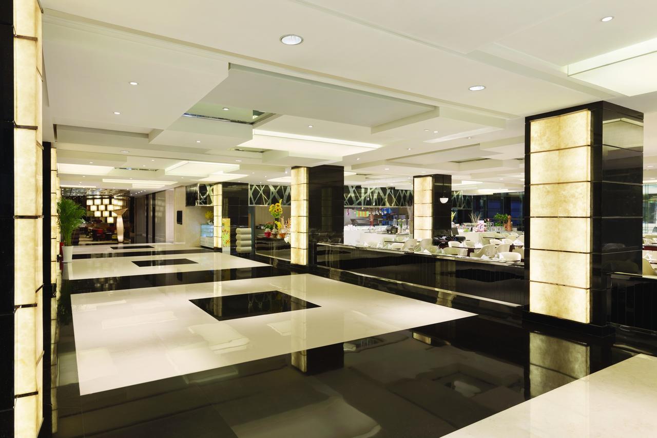 Hotel Ramada Plaza Lianyungang Exterior foto