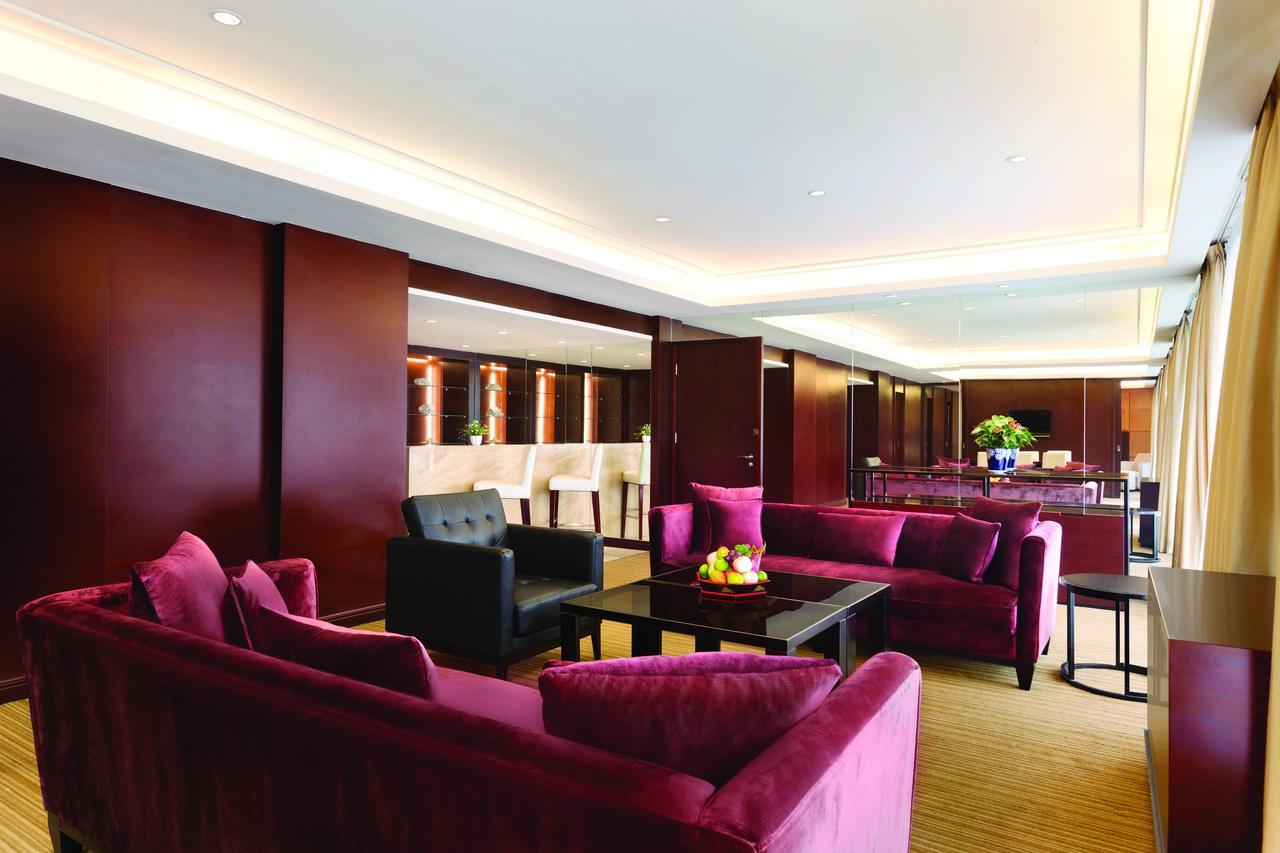 Hotel Ramada Plaza Lianyungang Exterior foto